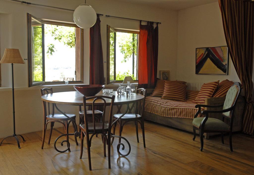 Residence Les Rossignols Roussillon en Isere Habitación foto